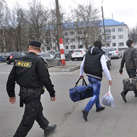 Выдворение соотечественников поставлено на поток